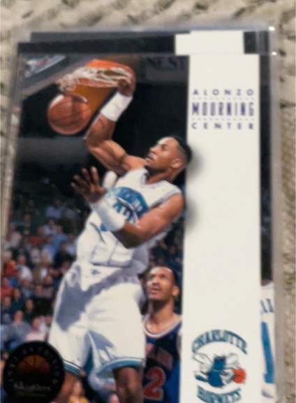 1993-94 SkyBox Premium #40 Alonzo Mourning — front