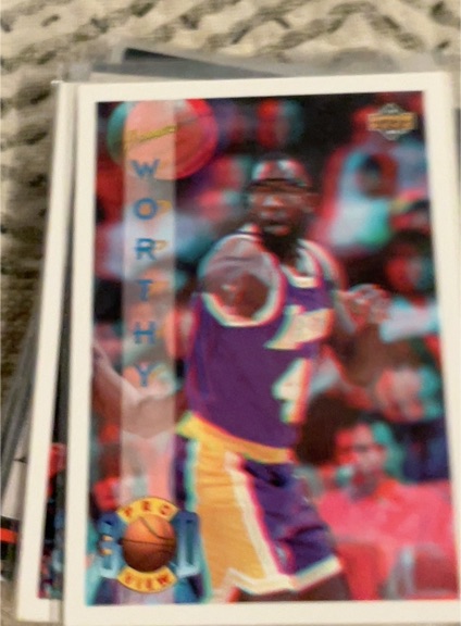 1993-94 Upper Deck Pro View #17 James Worthy — front