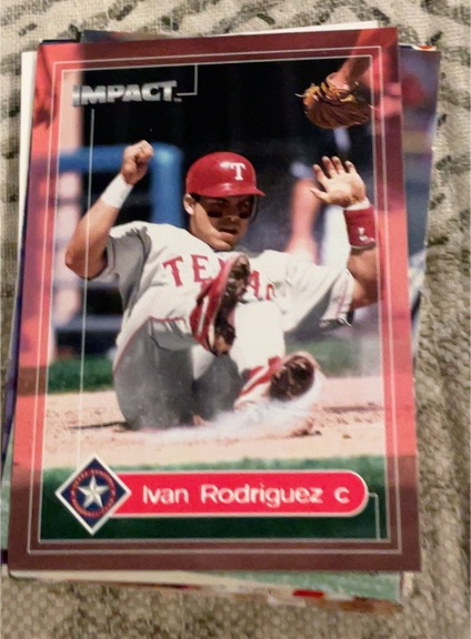 2000 Fleer Impact #90 Ivan Rodriguez — front