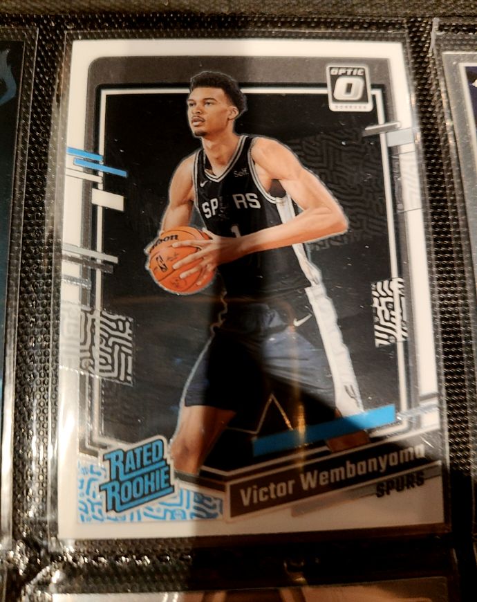 2023-24 Panini Donruss Optic #225 Victor Wembanyama — front