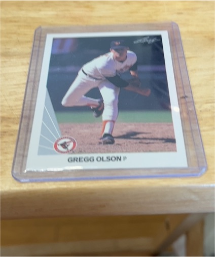 1990 Leaf #7 Gregg Olson — front