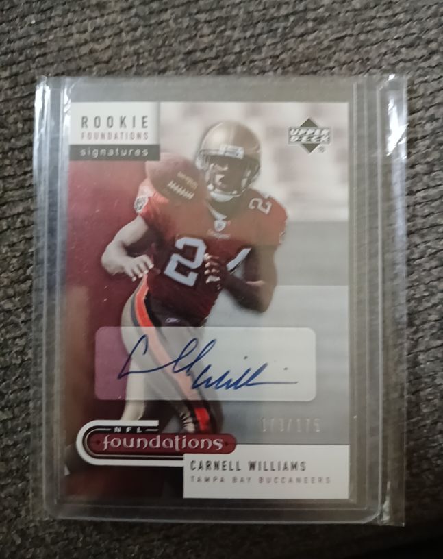 2005 Upper Deck Rookie Foundations Signatures Carnell Williams — front
