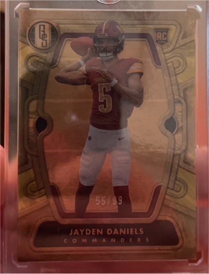 2024 Panini Gold Standard #102 Jayden Daniels — front