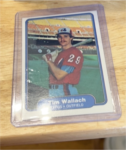 1982 Fleer #210 Tim Wallach — front
