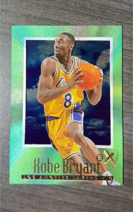 1996-97 Skybox E-X2000 #30 Kobe Bryant Rookie Card — front