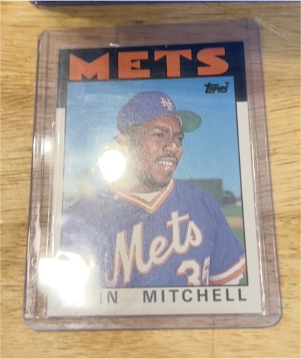 1986 Topps Traded #74T Kevin Mitchell Rookie Card — front