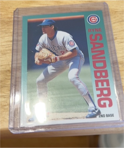 1992 Fleer #389 Ryne Sandberg — front