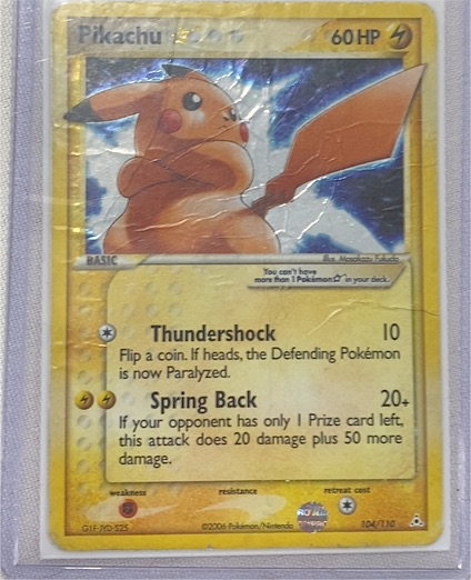 2006 Pokémon EX Holon Phantoms #104 Pikachu Gold Star — front