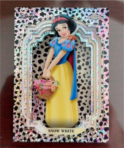 2024 Topps Chrome Disney #6 Snow White — front