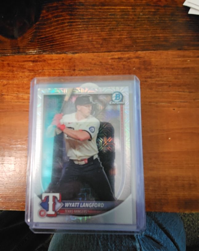 2025 Bowman Chrome #33 Wyatt Langford — front