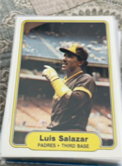 1982 Fleer #581 Luis Salazar — front