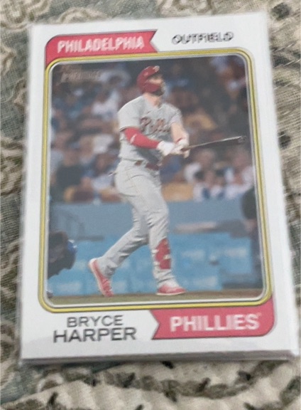 2023 Topps Heritage #17 Bryce Harper — front