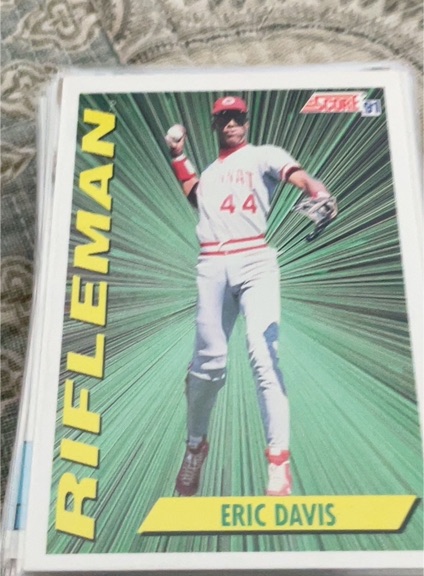 1991 Score #696 Eric Davis Rifleman Cincinnati Reds — front
