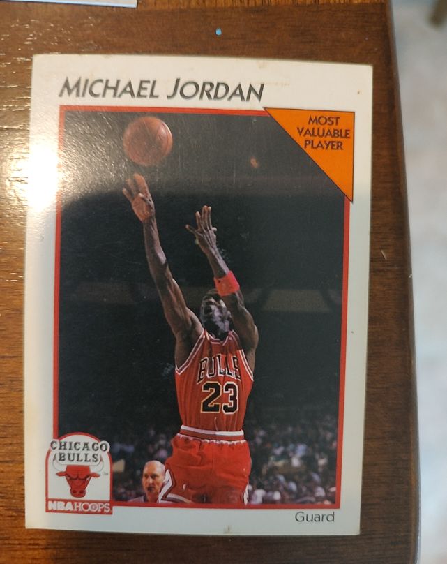 1991 NBA Hoops #5 Michael Jordan — front
