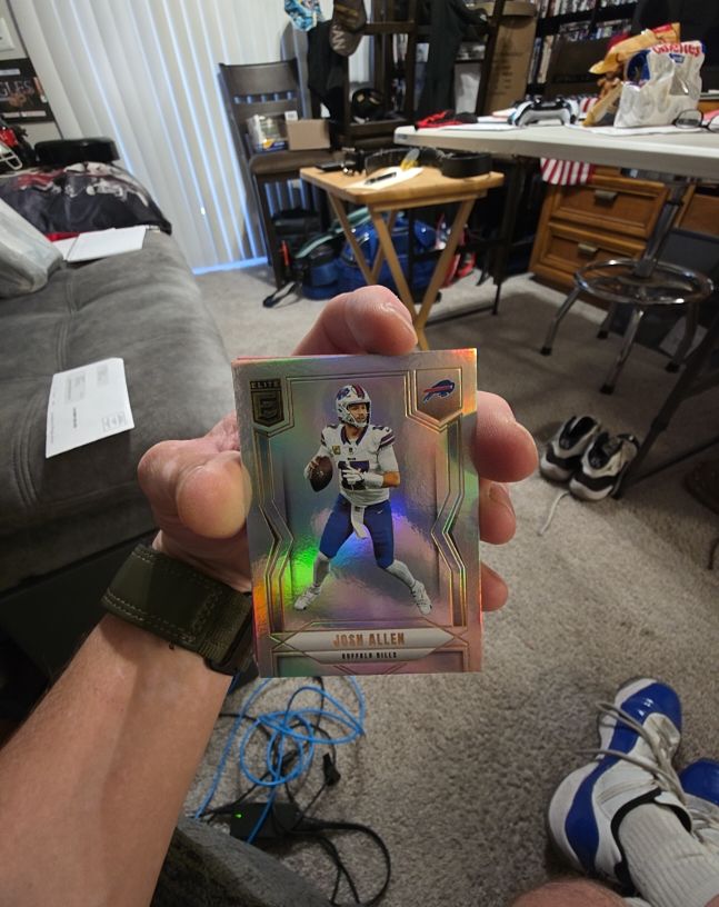 2025 Panini Donruss Elite Josh Allen — front