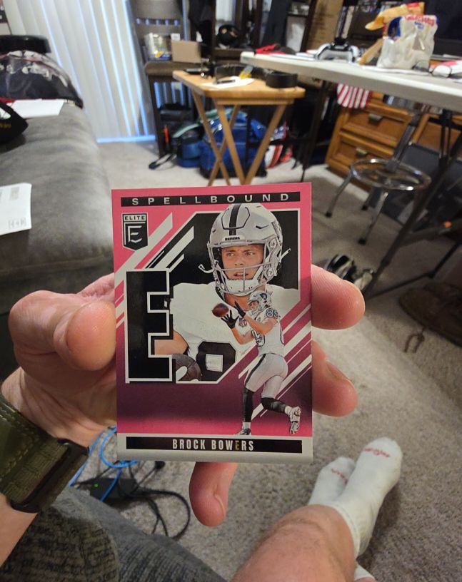 2025 Panini Donruss Elite Spellbound E Brock Bowers — front