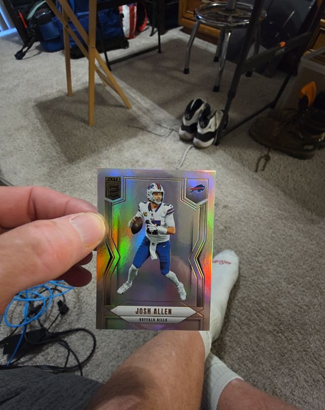2025 Panini Donruss Elite #33 Josh Allen — front