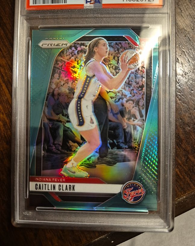 2024 Panini Prizm WNBA #22 Caitlin Clark — front