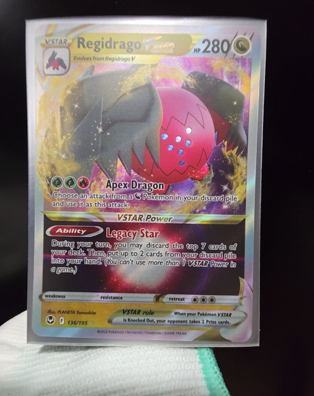 2022 Pokémon Sword & Shield Silver Tempest #136 Regidrago VSTAR — front