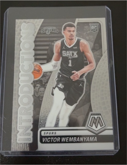 2023-24 Panini Mosaic Introductions #8 Victor Wembanyama — front