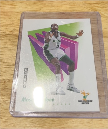 1991-92 SkyBox #634 Moses Malone — front