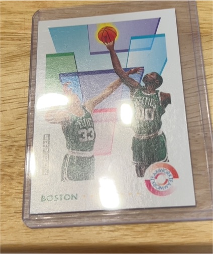 1991 Skybox #33 Kevin McHale — front