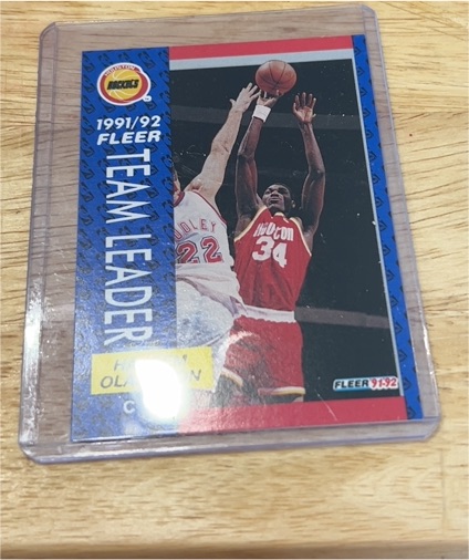 1991-92 Fleer #381 Hakeem Olajuwon — front