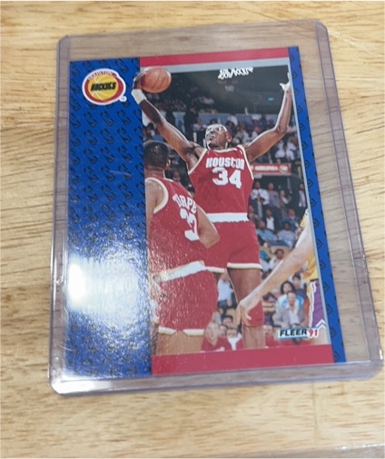 1991 Fleer #77 Hakeem Olajuwon — front