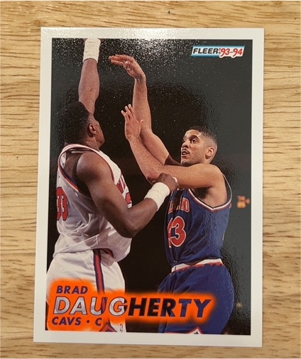 1993-94 Fleer #35 Brad Daugherty — front