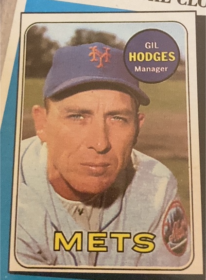 1969 Topps #564 Gil Hodges — front