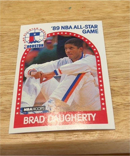 1989-90 NBA Hoops #48 Brad Daugherty — front