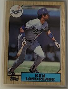 1987 Topps #699 Ken Landreaux — front