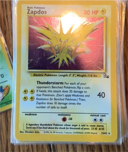 1999 Pokémon Fossil #15 Zapdos — front