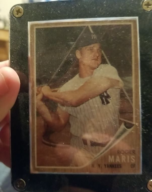 1962 Topps #1 Roger Maris — front