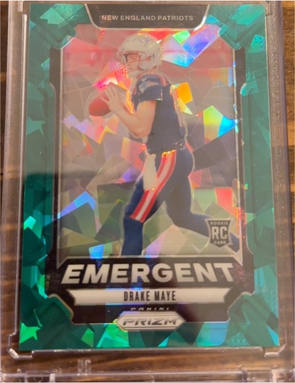 2024 Panini Prizm #4 Drake Maye Emergent Green Ice Prizm Rookie Card — front