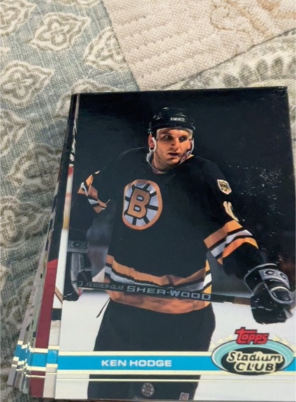 1991-92 Topps #16 Ken Hodge — front