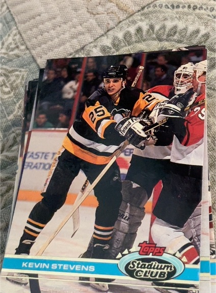 1990 Topps Stadium Club #25 Kevin Stevens — front