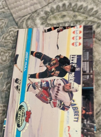 1991-92 Topps Stadium Club #100 Jody Hull — front