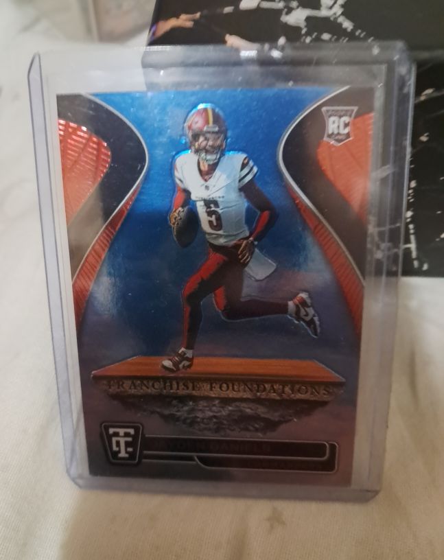 2024 Panini Totally Certified Franchise Foundations #20 Jayden Daniels — front