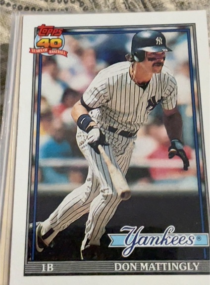 1991 Topps #100 Don Mattingly — front
