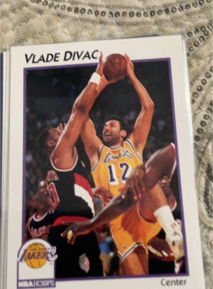1991-92 NBA Hoops #20 Vlade Divac — front