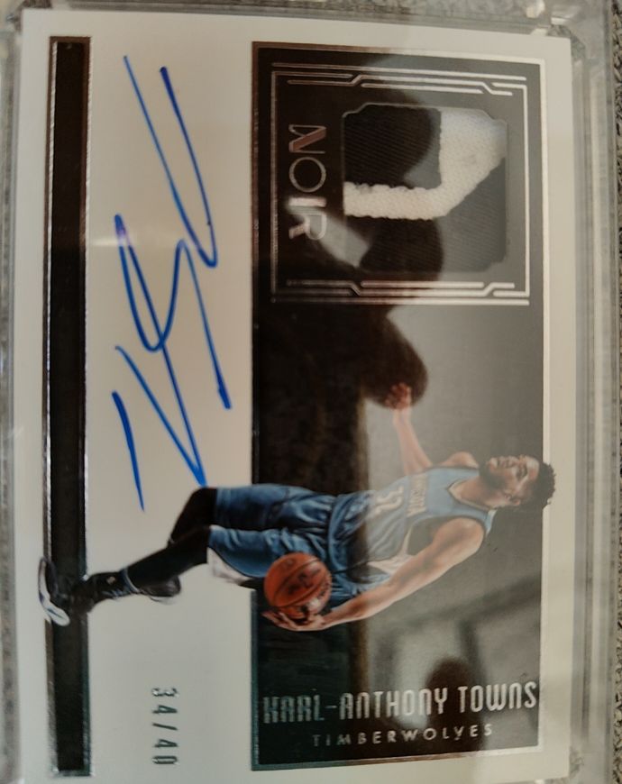 2019 Panini Noir #N/A Karl-Anthony Towns — front