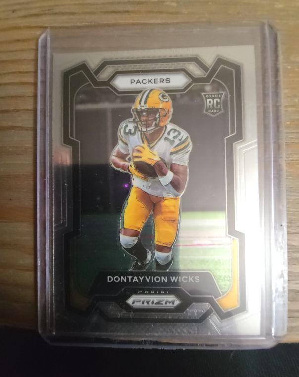 2023 Panini Prizm #333 Dontayvion Wicks — front