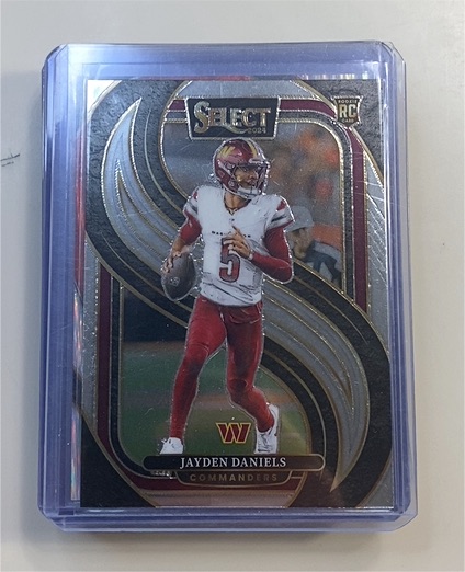 2024 Panini Select Premier Level #112 Jayden Daniels — front