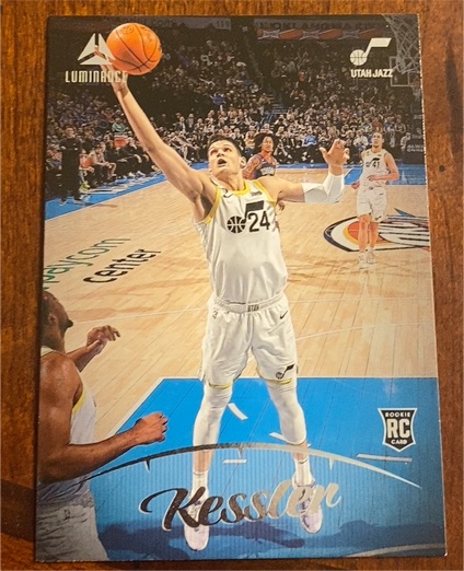 2022-23 Panini Chronicles Luminance #144 Walker Kessler — front