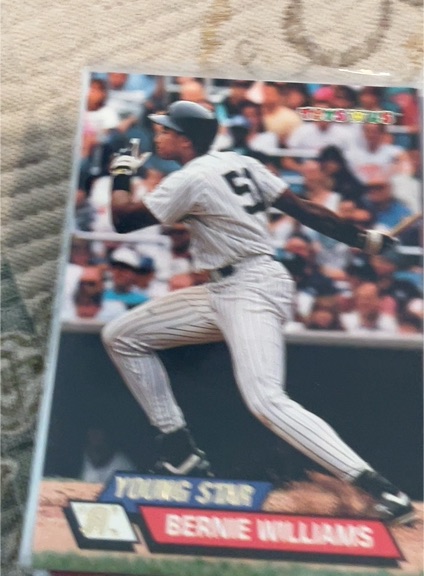 1993 Toys "R" Us #48 Bernie Williams — front