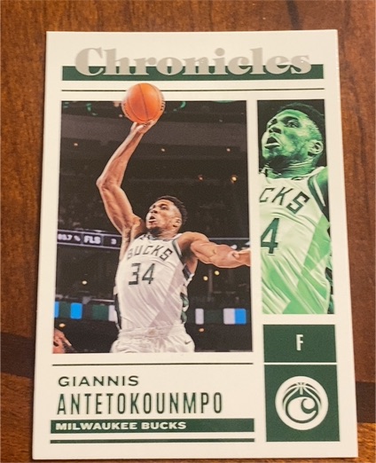 2022-23 Panini Chronicles #9 Giannis Antetokounmpo — front