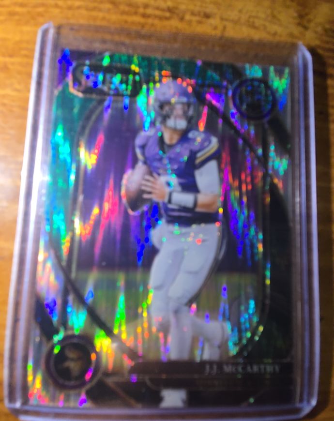 2024 Panini Select - Club Level J.J. McCarthy #246 Red & Blue Shock Prizm (RC) — front
