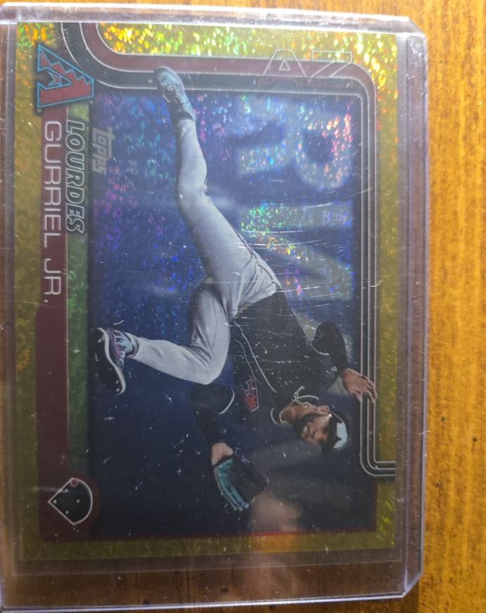 2025 Topps #136 Lourdes Gurriel Jr. — front