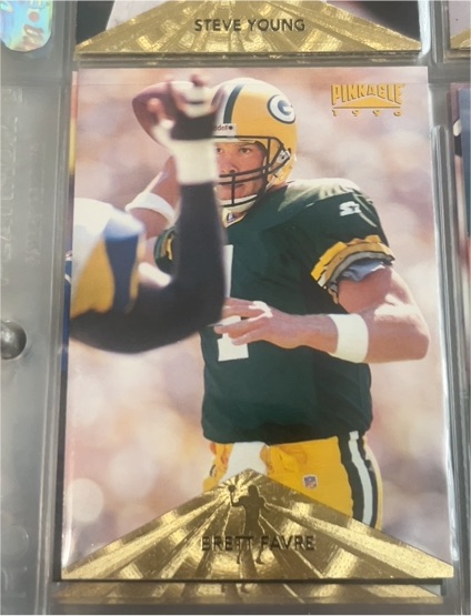 1996 Pinnacle #40 Brett Favre — front